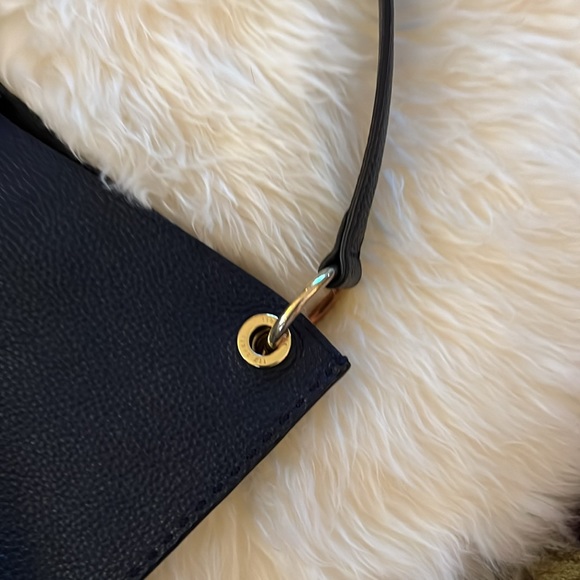 Pre owned. Like new Ted baker London helgesoft leather hobo bag - Picture 6 of 6